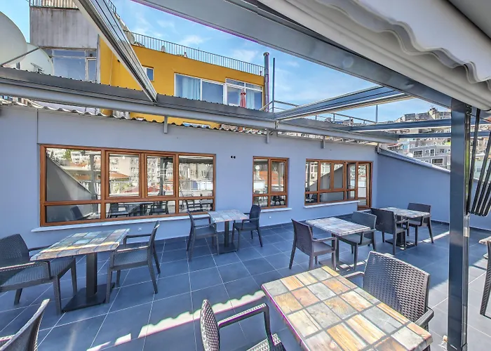 Hotel Cihangir Palace 3*