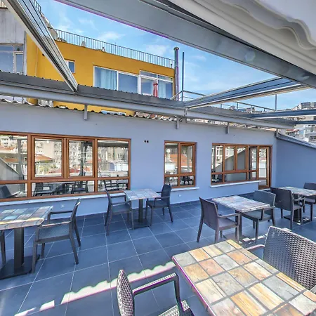 酒店 Cihangir Palace 3*