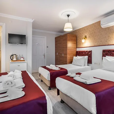 Cihangir Palace 3*