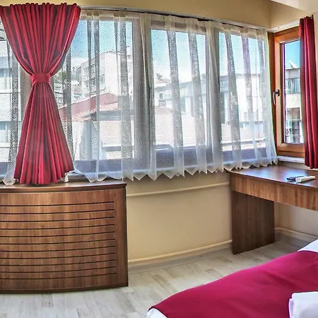 Cihangir Palace 酒店