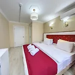 Cihangir Palace 3*