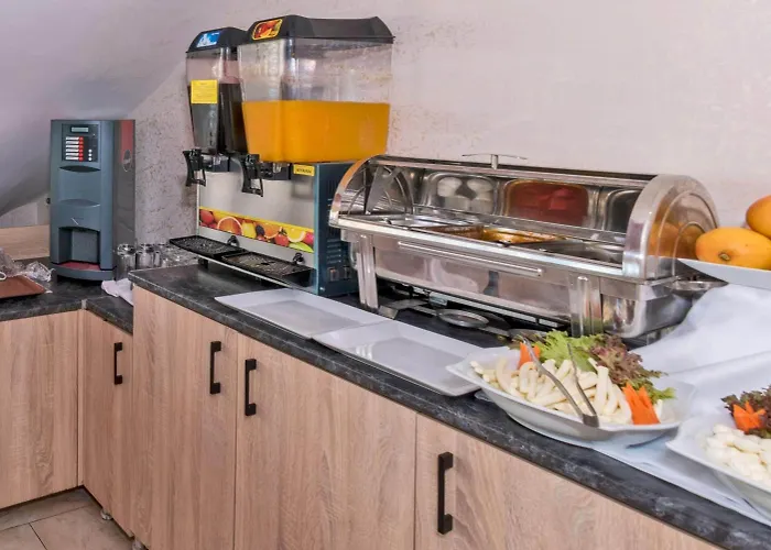 Hotel Cihangir Palace