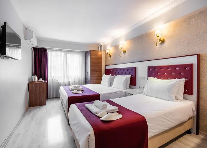 Hotel Cihangir Palace 3*