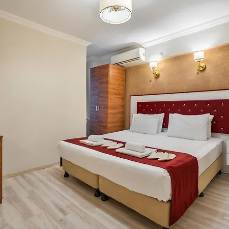 Cihangir Palace 3*